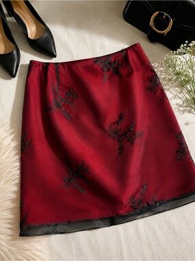 Elegant burgundy Floral Embroidered A-Line Skirt size 10